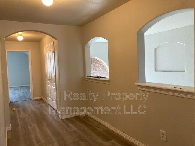 Building Photo - 2744 Ferdinand