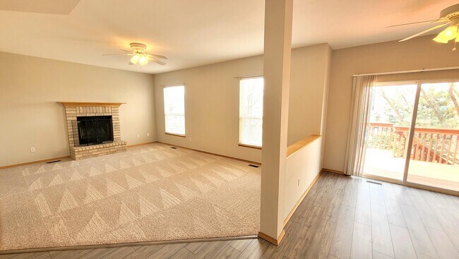 Building Photo - 15668 Dawson Creek Dr