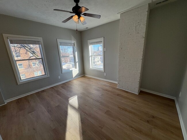 Building Photo - 2915 Jackson St