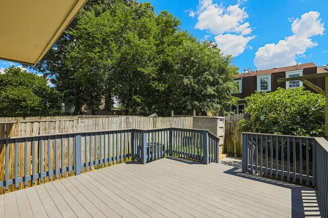 Building Photo - 11 Pawleys Ct