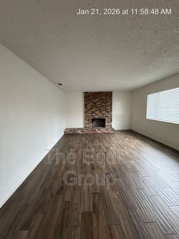 Building Photo - 2732 S Sallee Ct