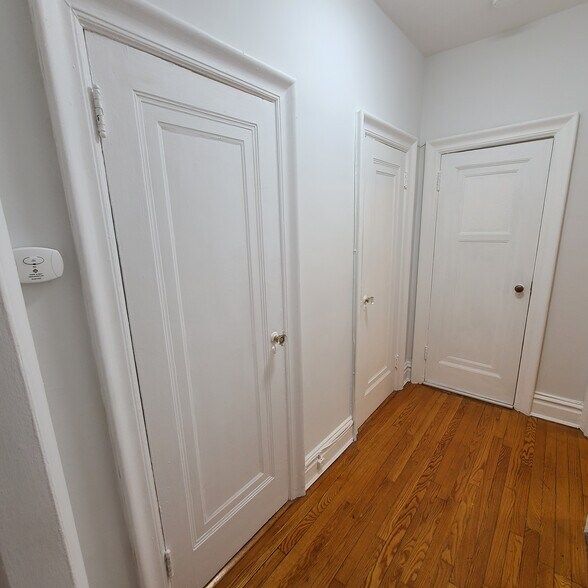 Building Photo - 7612 Park Ave