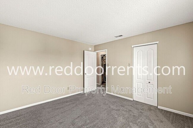 Building Photo - 7941 States Bend Dr