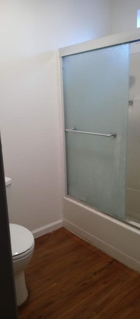 Building Photo - Affordable Home With Large Back Yard