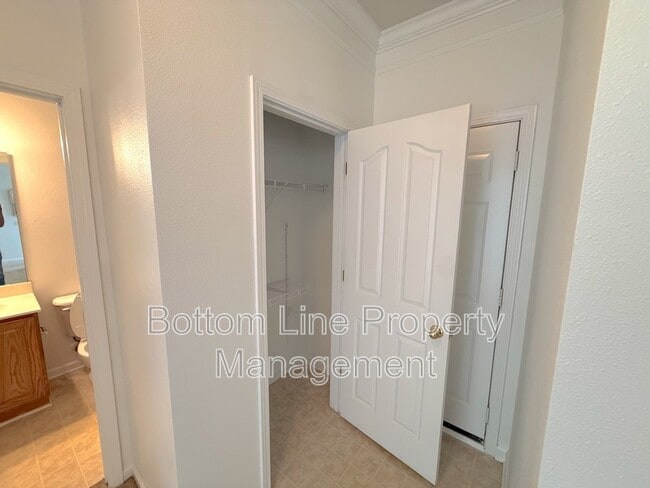 Building Photo - 13518 Quiet Stream Ct