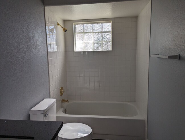 Building Photo - A Fabulous 2-Bedroom, 2-Bathroom Upstairs Unit in NW Las Vegas