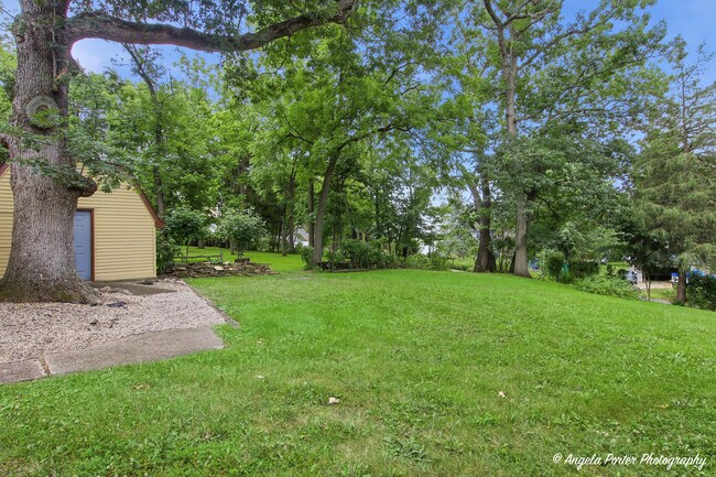 Building Photo - 38624 N Miller Rd