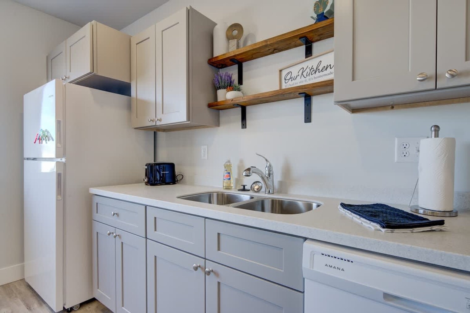 Building Photo - 5242 Fallon St