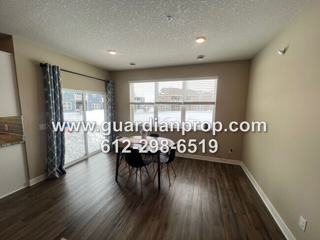 Building Photo - Luxury 2020 Built Townhouse Available June 1, Open Floor Plan, Fireplace, Patio, Primary w/Huge P...