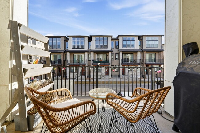 Building Photo - 2272 Old Rail Wy