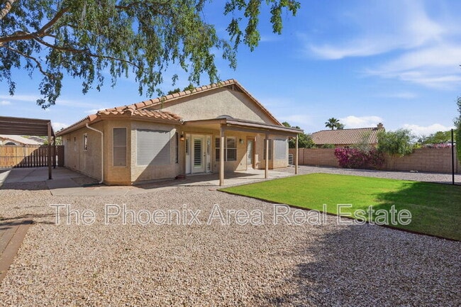 Building Photo - 507 W Nopal Ave