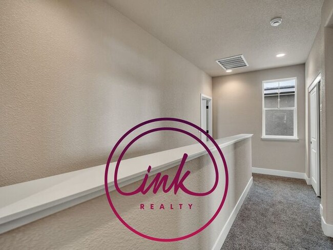 Building Photo - New Townhouses in Gardnerville For Rent