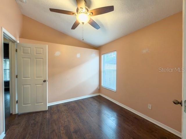 Building Photo - 925 Maple Creek Dr