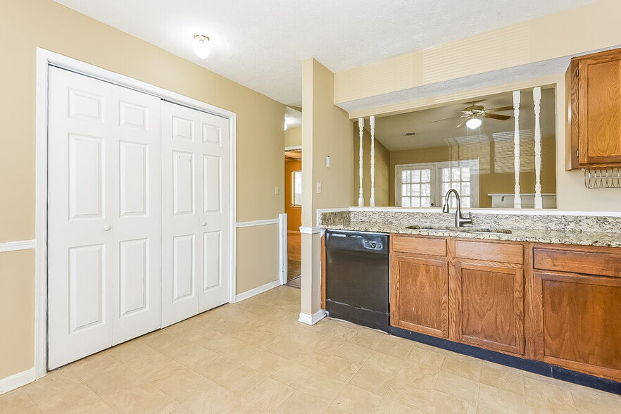 Building Photo - 3078 Kellogg Creek Rd