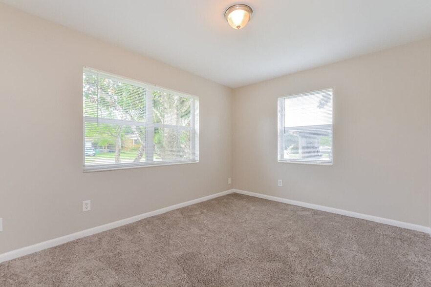 Building Photo - 1094 Whitewood Dr