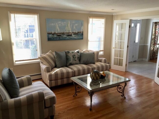 Building Photo - 22 Sunrise Dr