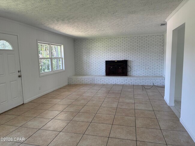 Building Photo - 1603 Calhoun Ave