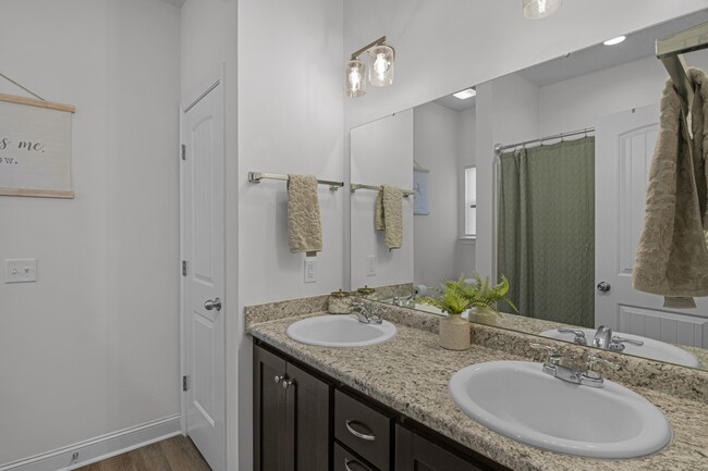 Building Photo - 107 Nobles Dr NE