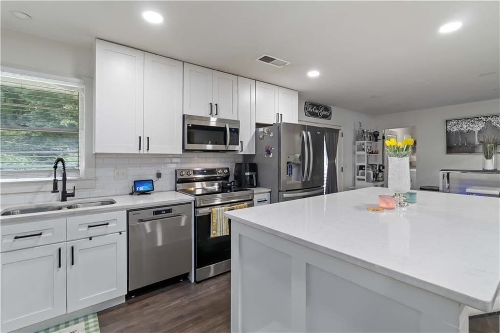 Building Photo - 2327 Young Rd