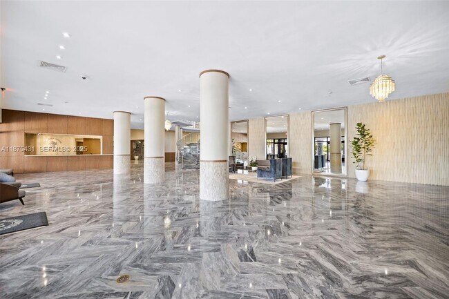 Building Photo - 5401 Collins Ave