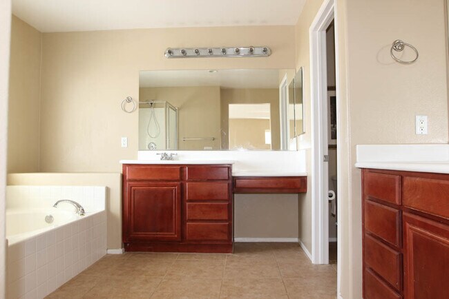 Building Photo - Coming Soon! 5/3 Rancho Cucamonga estate f...