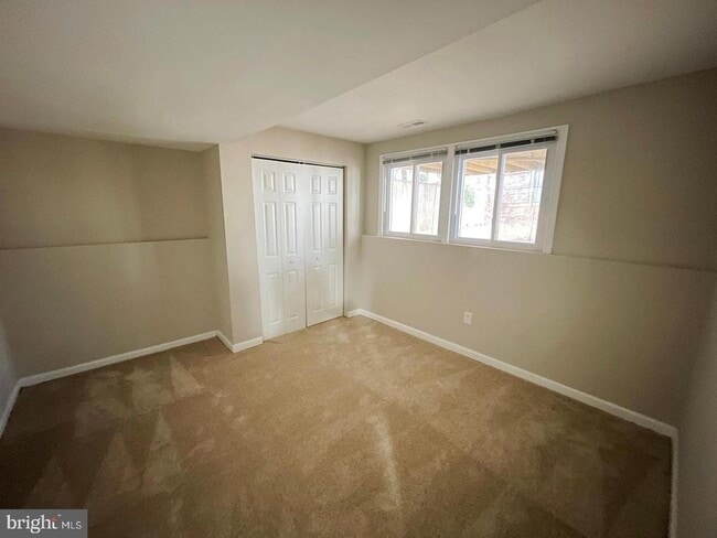 Building Photo - 625 Glynita Cir