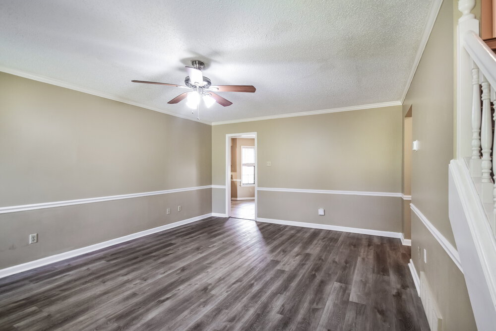 Building Photo - 6498 Heatherwood Dr