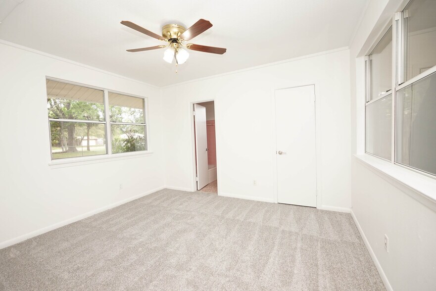 Primary Bedroom - 62 Meigs Dr