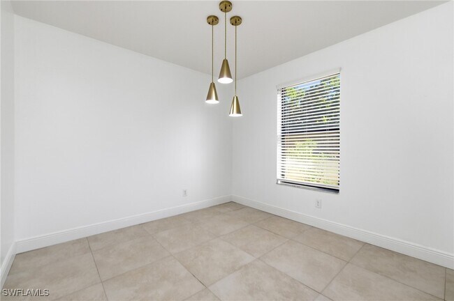 Building Photo - 18554 Zinnia Rd