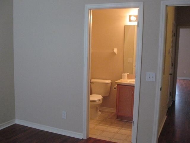 Building Photo - SWAN VIEW TOWNHOME