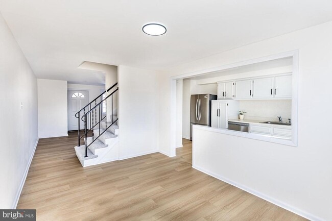 Building Photo - 1117 Circle Dr