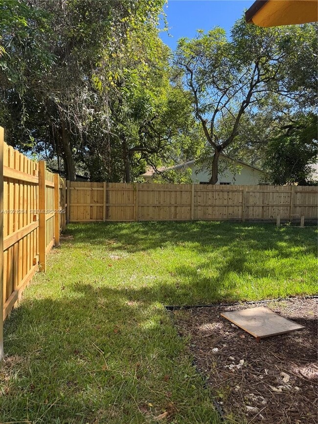 Building Photo - 522 NW 13th Ave