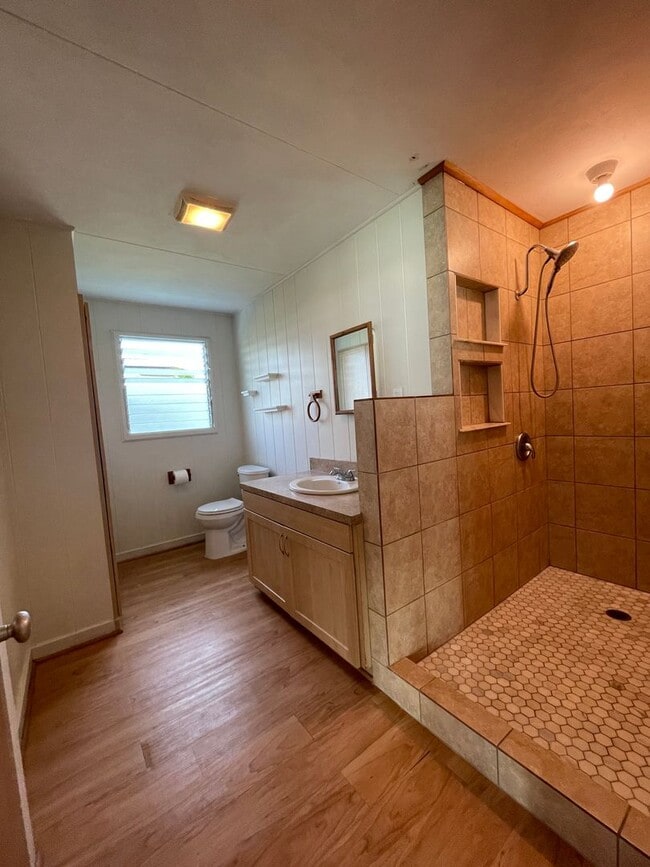 Building Photo - SINGLE FAMILY HOME IN KAILUA