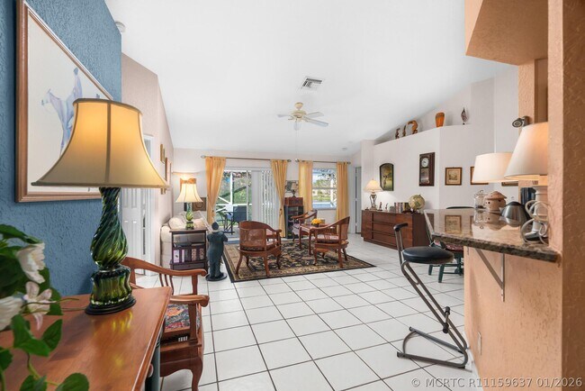 Building Photo - 5260 Grande Palm Cir