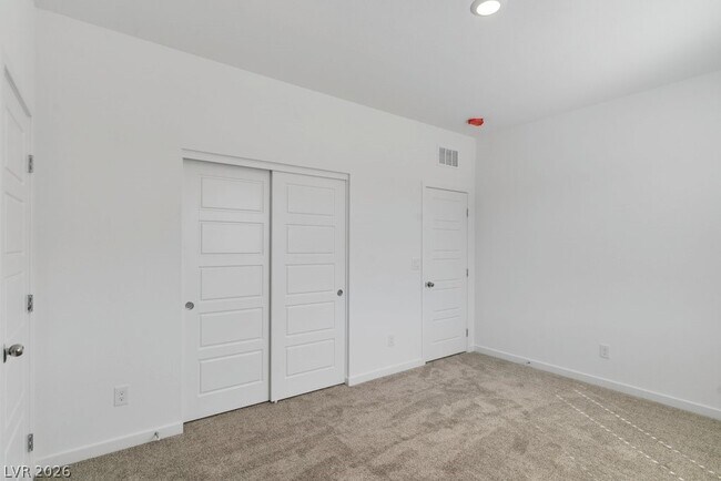 Building Photo - 8328 Meridian Rdg Ave