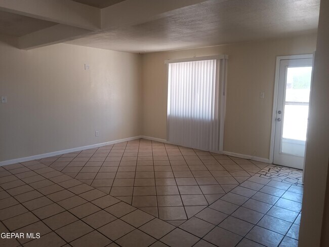 Building Photo - 8108 Margaret Ln
