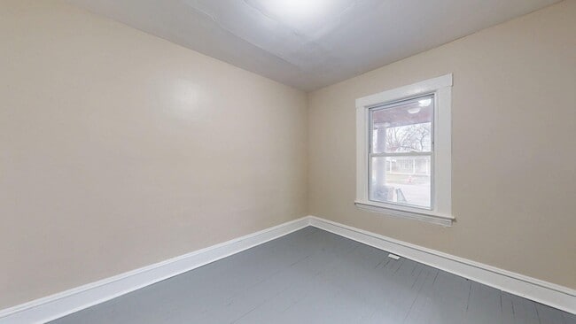 Building Photo - 3865 W 16th St