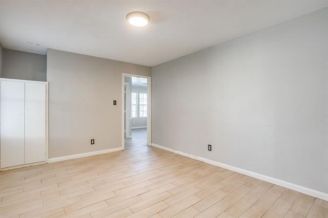 Building Photo - 1633 Trinity View St