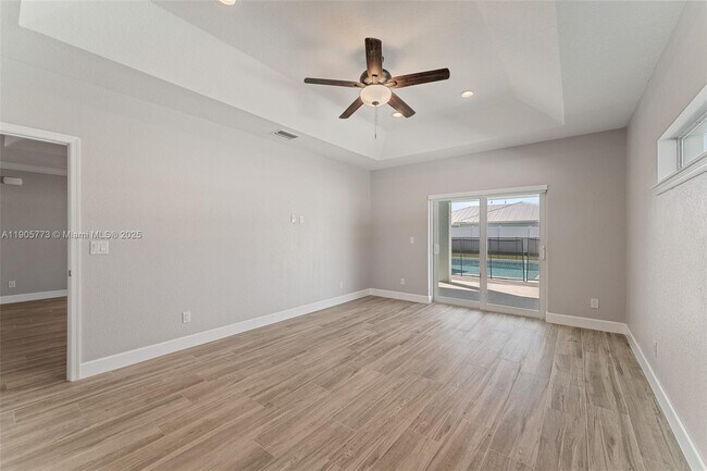 Building Photo - 4609 SW Pearl St