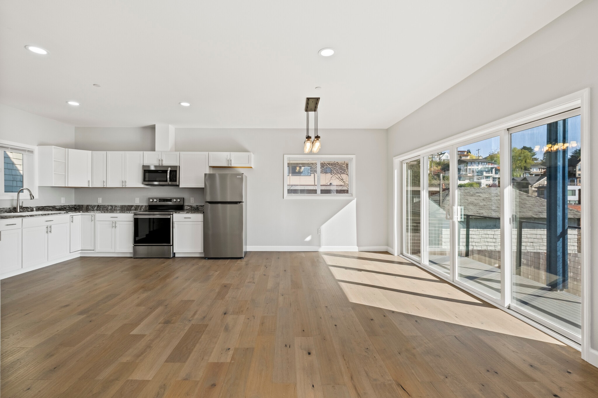 Building Photo - 812 2nd Ave N