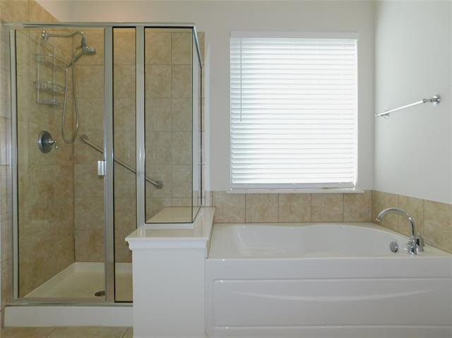 Building Photo - 3904 Stone Oak Blvd