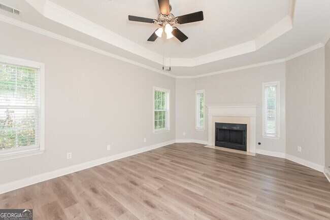 Building Photo - 3706 Weeping Way SW