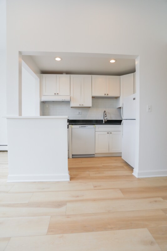 Building Photo - 1811 N Wells St