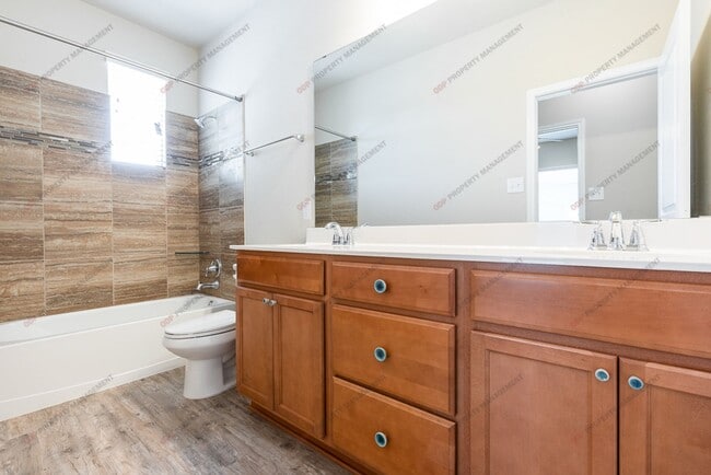 Building Photo - Magnificent home in Wyndham Hill Community!