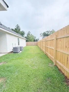 Building Photo - 2240 Caroline St