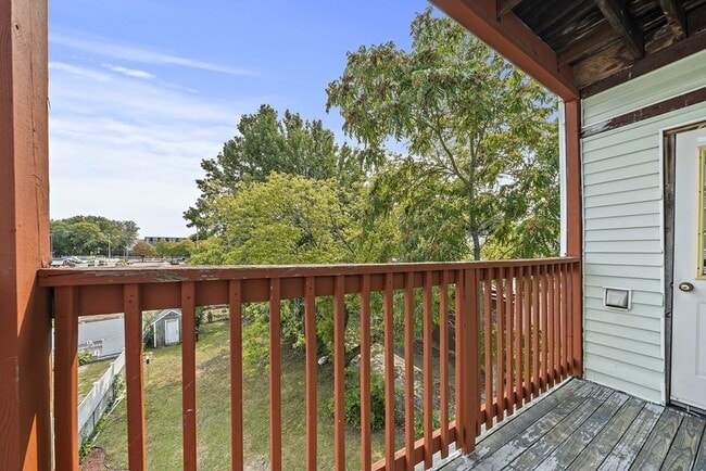 Building Photo - 7 Tolman St