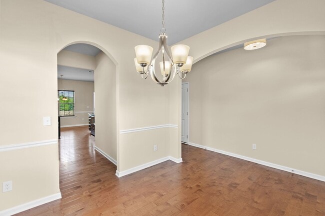 Building Photo - Beautiful 3-Bedroom Home with Fireplace an...