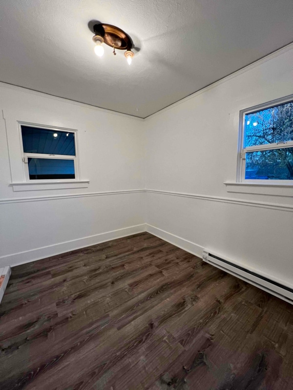 Building Photo - 400 W 17th St