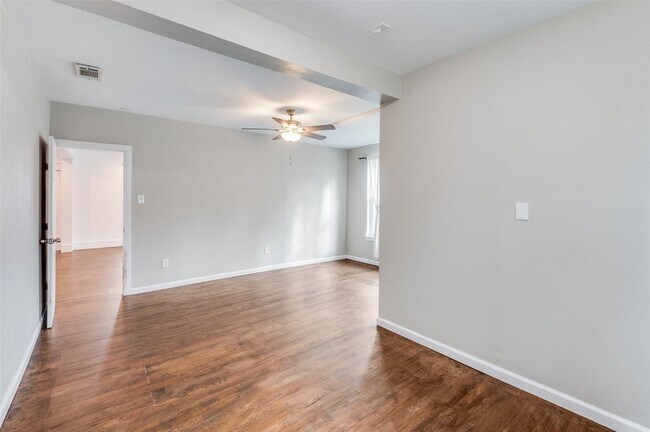 Building Photo - 1218 Ranier St