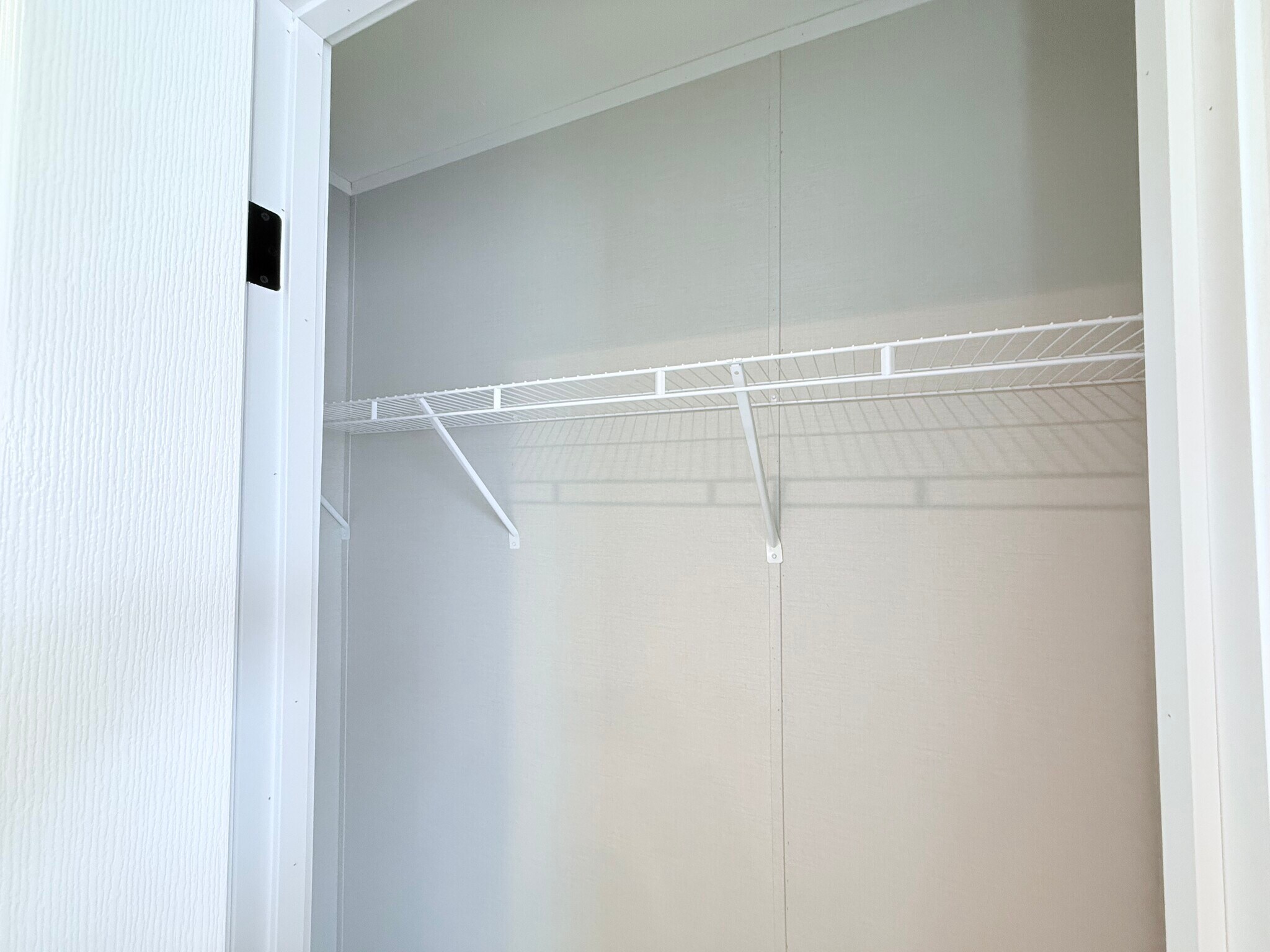 Building Photo - 29805 Jamestown Dr